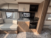 Swift Elegance Grande 845 2022