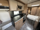 Swift Conqueror 580 2018