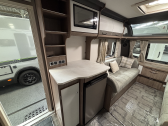 Coachman VIP 460 2025